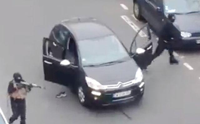 ÎNREGISTRARE VIDEO cu momentul în care are loc ATACUL TERORIST de la ziarul Charlie Hebdo