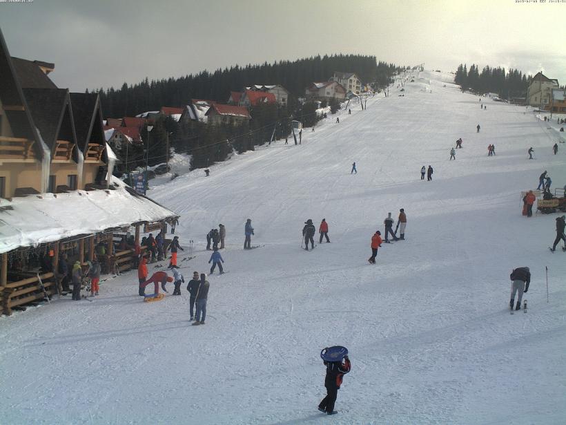 Mii de turişti, aşteptaţi în weekend la munte. IMAGINI LIVE de pe pârtii pe webcam jurnalul.ro 