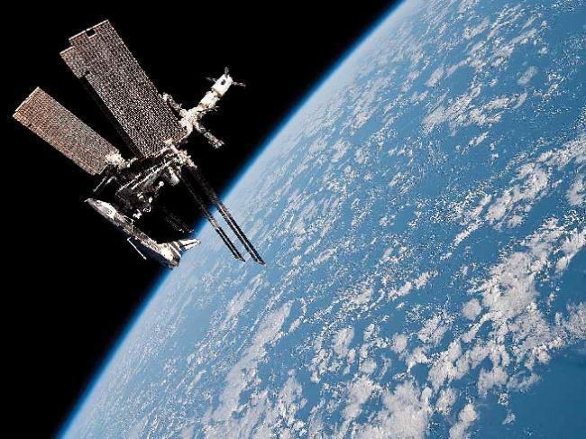 ALERTĂ pe ISS! Echipajul din sectorul american, EVACUAT din cauza unei scurgeri de amoniac