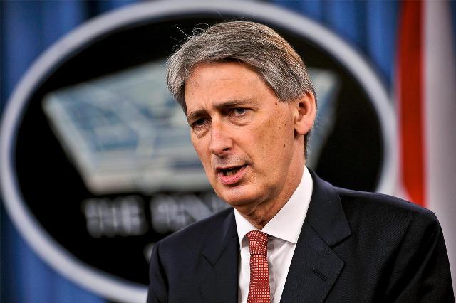 Hammond: Unii dintre cei circa 400 de cetăţeni britanici care s-au alăturat jihadiştilor au trecut prin România