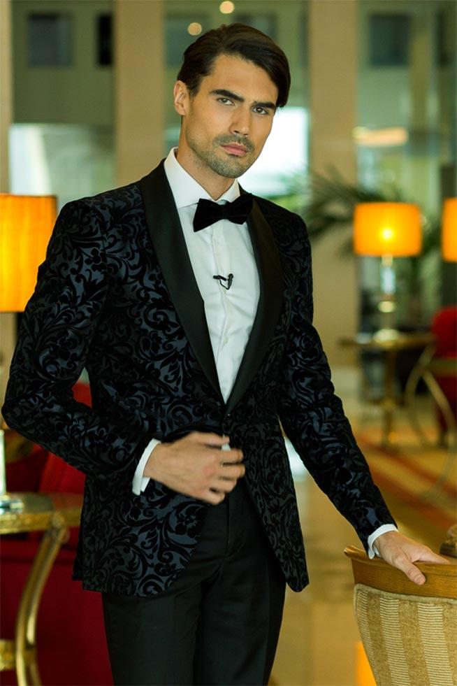 „Burlacul” Andrei Andrei își tatuează numele unei concurente 18499761