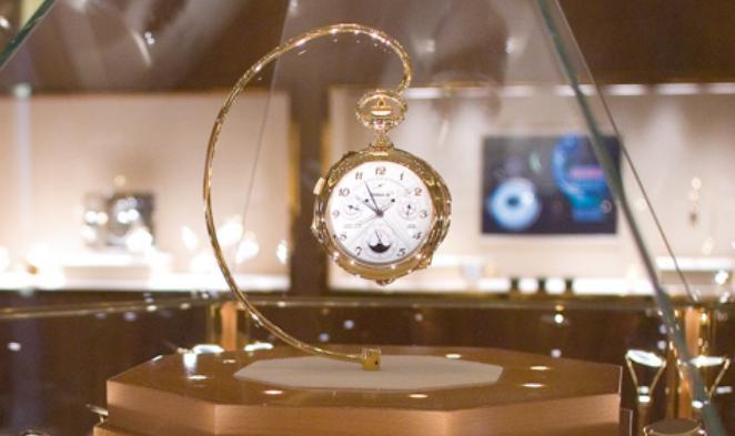 Ceasurile elveţiene ticăie mai scump