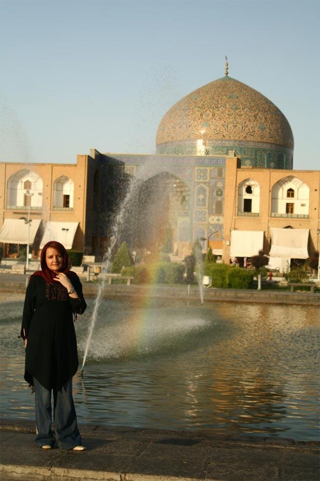 Daniela Zeca Buzura: Titlul unei cărţi despre destinul meu?Probabil..."Soare pe zăpadă"... 18500477