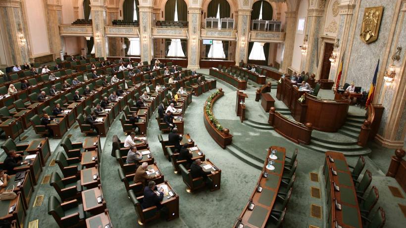 Senatorii revin azi la muncă. Ce priorităţi legislative au aleşii în noua sesiune parlamentară