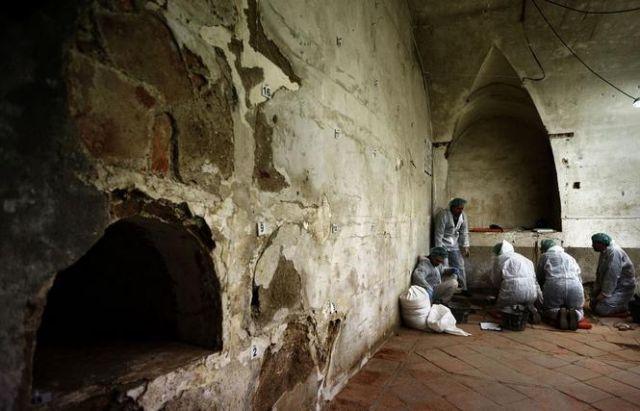 DESCOPERIRE EPOCALĂ! Ce au găsit arheologii spanioli în subsolul unei străvechi biserici din Madrid (VIDEO)