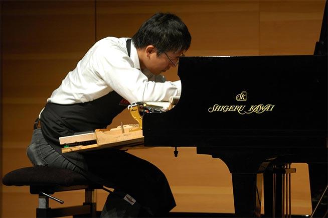 Arimune Yamamoto: Marii artiști au pianele lor, în diferite țări ale lumii