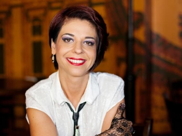 Oana Lianu - “omul orchestră”, “One woman-show”! 18501012