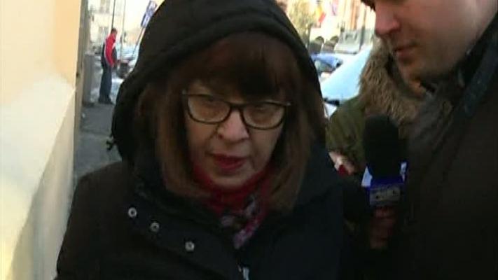 Elena Udrea, vizitată de mama sa în arestul Poliţiei Capitalei 