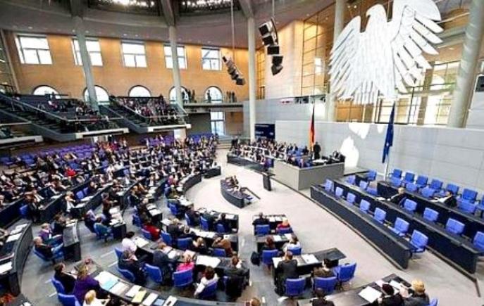 Parlamentul german a aprobat extinderea programului de ajutor pentru Grecia 