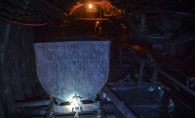 EXPLOZIE într-o mină de cărbune în estul Ucrainei: Cel puţin 32 de mineri au murit!