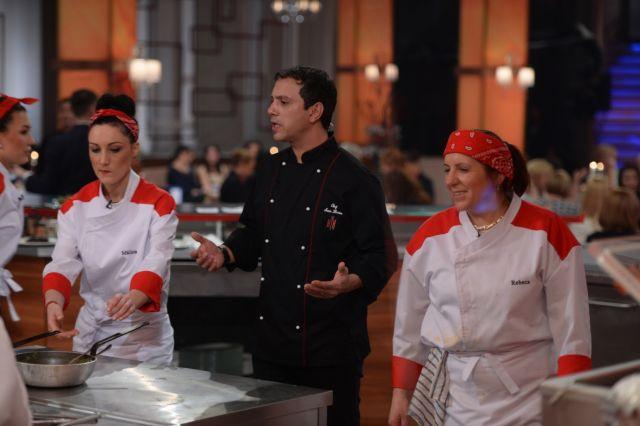 Chef Sorin Bontea coordonează primul service din noul sezon &quot;Hells Kitchen&quot; - Iadul