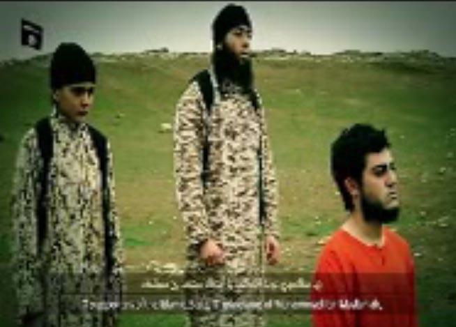Dementa Statului Islamic continua, un baiat de zece ani impusca in cap un presupus agent Mossad
