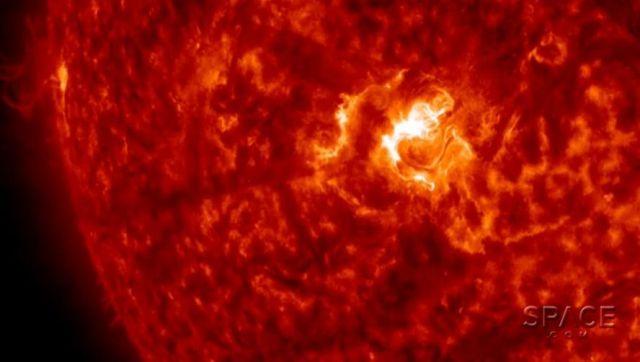 EXPLOZIE SOLARĂ URIAŞĂ, îndreptată DIRECT spre Pământ! IMAGINI SPECTACULOASE, surprinse de NASA (VIDEO)