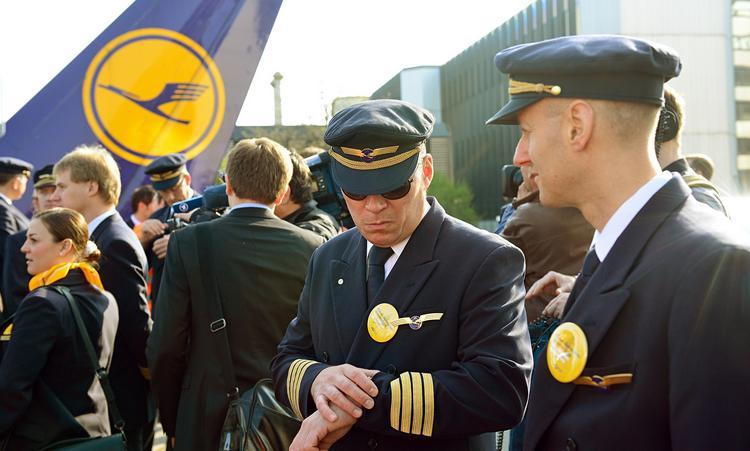 Piloţii Lufthansa, din nou în grevă. Sute de zboruri anulate, zeci de mii pasageri afectați 