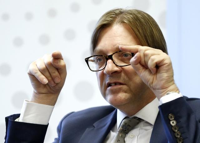 Liderul ALDE cere investigarea partidelor finanţate de bănci ruseşti. Verhofstadt: “UE este în conflict cu Putin, nu cu Rusia”
