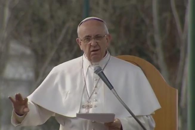 Papa cere mafioților din Napoli să se căiască și să oprească &quot;lacrimile mamelor&quot;
