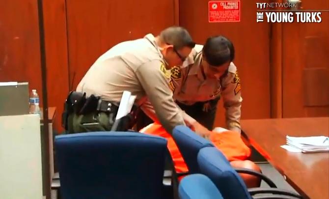 Un celebru rapper, acuzat de omor, s-a prăbuşit în timpul procesului. ANUNŢUL ŞOCANT făcut în sala de judecată (VIDEO)