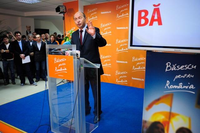 Dosar privind finanţarea campaniei lui Băsescu. Procurorii vor să afle circuitul banilor şi destinatari finali ai acestora