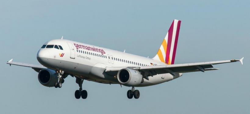 Inexplicabila prăbuşire a avionului german bulversează Europa. Experţi: Echipajul Germanwings era ori inconştient, ori ameninţat