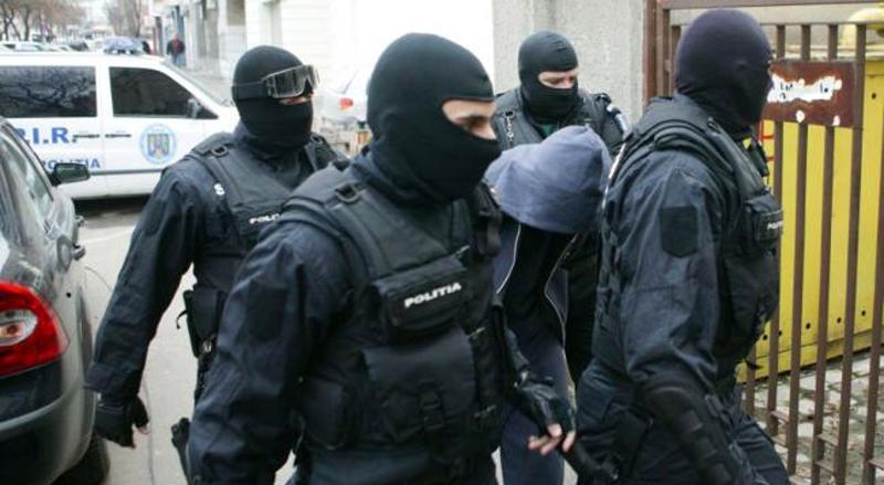 Descinderi în Bucureşti şi Galaţi pentru destructurarea unei grupări care FASLIFICA adeverinţe de venit