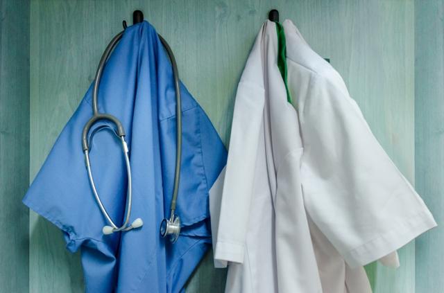 O rețetă pentru moarte sigură: țara fără doctori. Spitale la care sunt arondați sute de mii de români funcționează în regim de avarie 