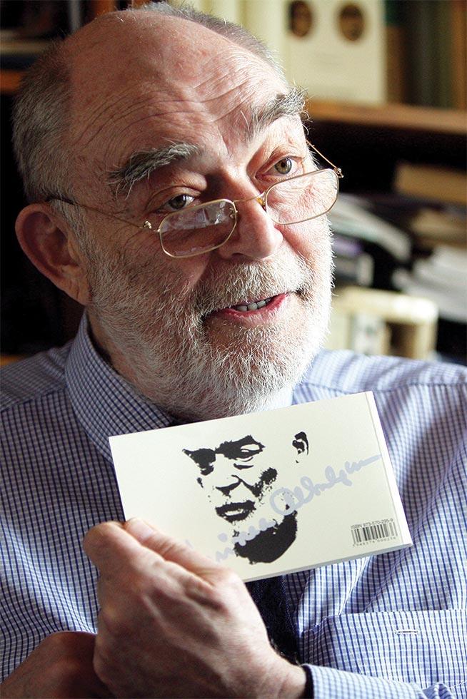 MIRCEA ALBULESCU: Aveți grijă că vă iubesc și vă prețuiesc mai mult decât mă prețuiți Dumneavoastră pe mine! 18503321