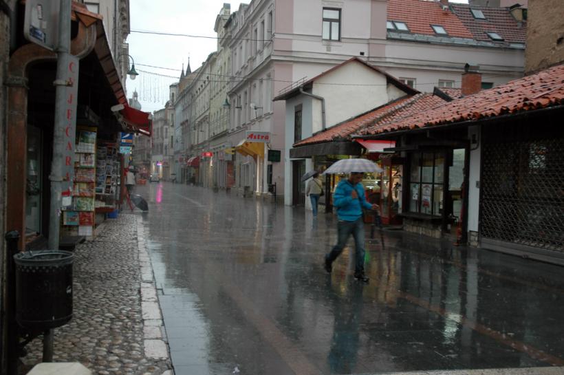 NOWCASTING - COD GALBEN de ploaie în Brăila, Buzău, Neamţ şi Iaşi