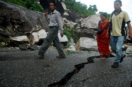 O săptămână de la seismul din Nepal. Cel mai recent bilanţ indică peste 20.000 de victime! &quot;Nicio şansă de a mai găsi supravieţuitori&quot;