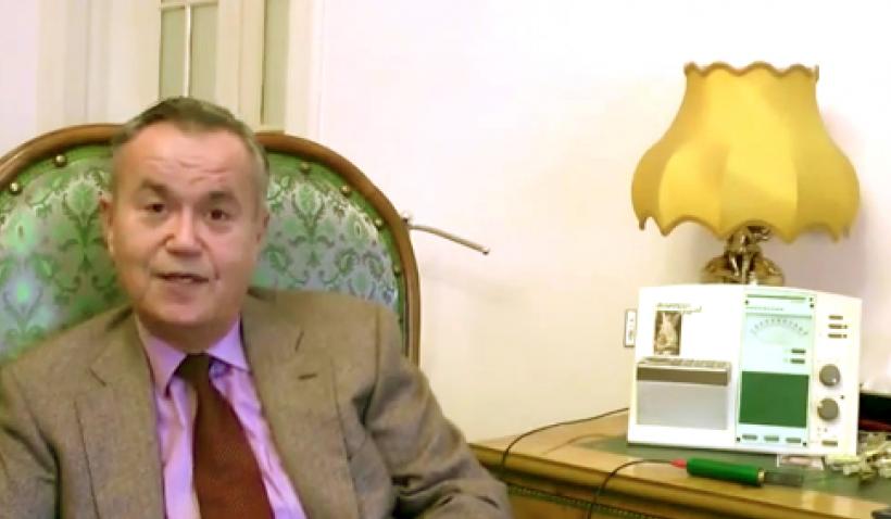 Ambasador român vedetă într-o reclamă gen teleshopping (VIDEO)