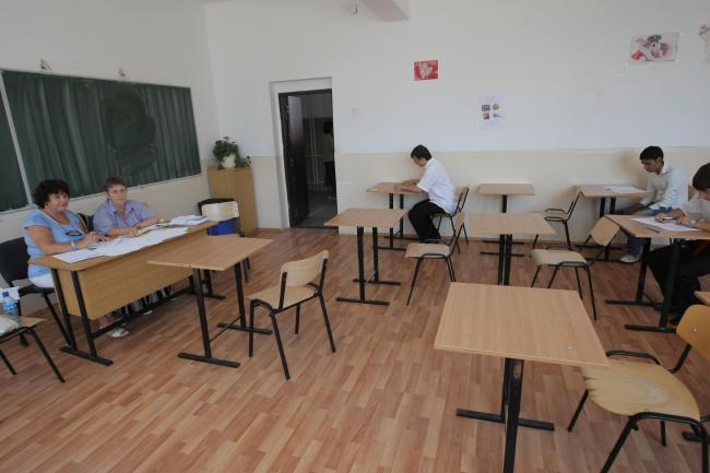 BACALAUREAT 2015. Un elev din Sibiu eliminat de la prima probă pentru că a copiat