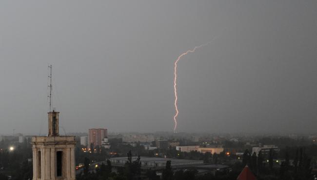 COD GALBEN de furtună în sud-estul judeţului Ilfov, în ora următoare