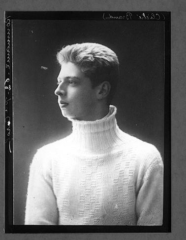 Exclusiv. Regal cu fotografii de la 1900. Tânărul principe Carol al II-lea în ipostaze inedite, lustragii, opincari, bragagii, birjari, sacagii