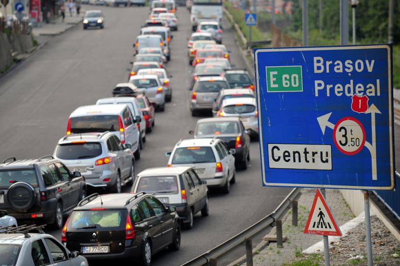 Cum se circulă pe șoselele din țară și unde există restricții de trafic