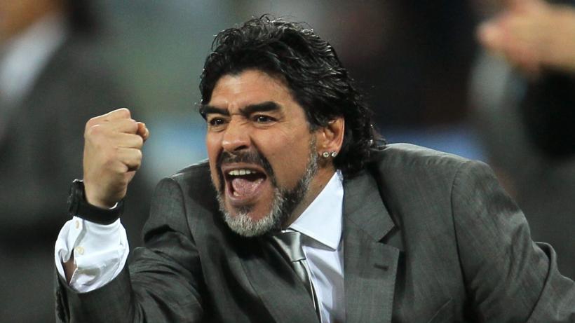 Maradona s-a hotărât, candidează la şefia FIFA