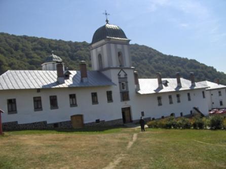 Blestemul Mănăstirii Frăsinei. Athosul românesc şi poveştile femeilor care şi-au pierdut minţile 18508237