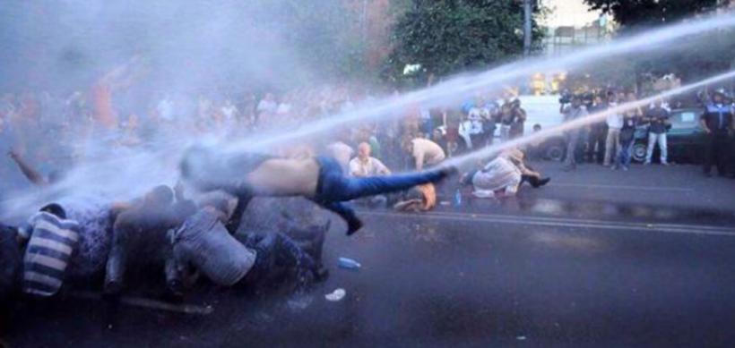 Proteste violente la EREVAN. JURNALIȘTI BĂTUȚI ȘI ARESTAȚI ( FOTO + VIDEO)
