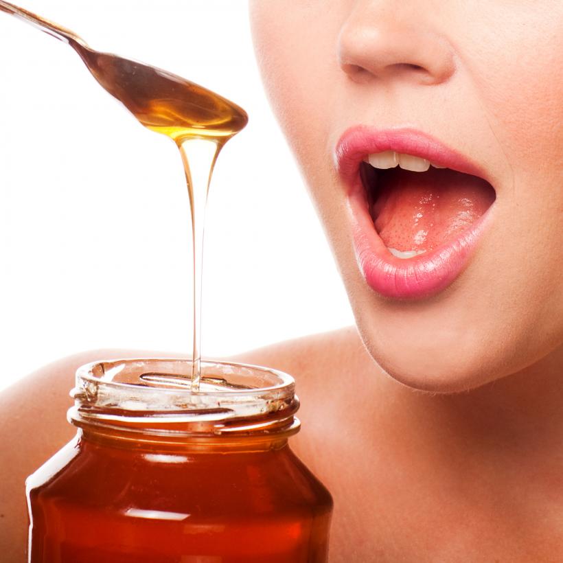 Cum îți pot schimba viața două lingurițe cu miere. Milioane de oameni urmează deja această dietă uluitoare!
