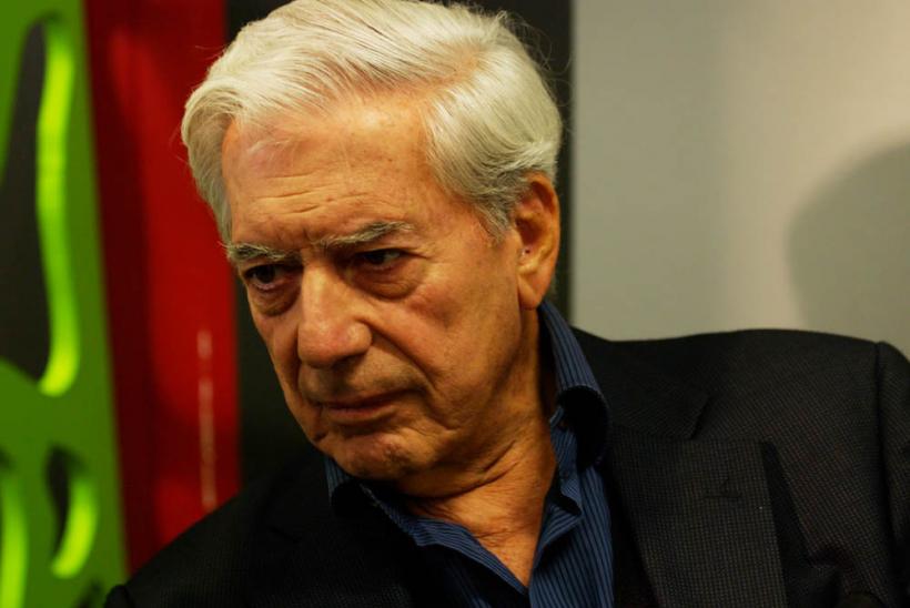 Scriitorul Mario Vargas Llosa și-a părăsit soția pentru fosta nevastă a lui Julio Iglesias