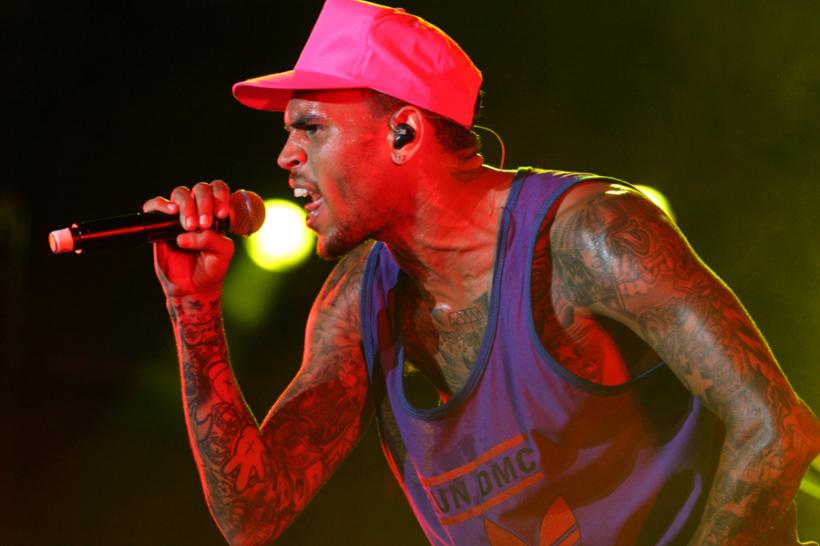 Cântăreţului R&amp;B Chris Brown nu are voie să plece din Filipine