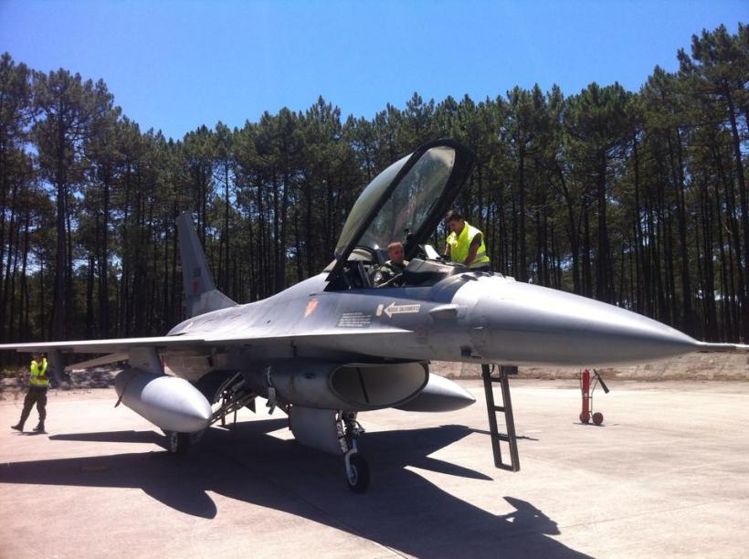 România caută să cumpere o nouă escadrilă F-16