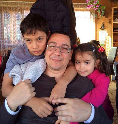 Ponta: Plec în concediu cu familia în afara ţării, mă întorc pe 9 august