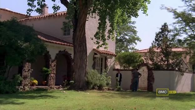 Cu cât se vând două case în care s-a filmat serialul Breaking Bad