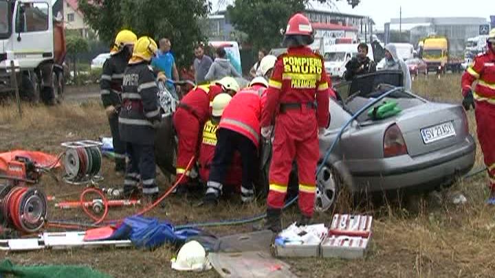 Accident CUMPLIT la Suceava. O familie intreaga a fost SPULBERATA de o basculanta