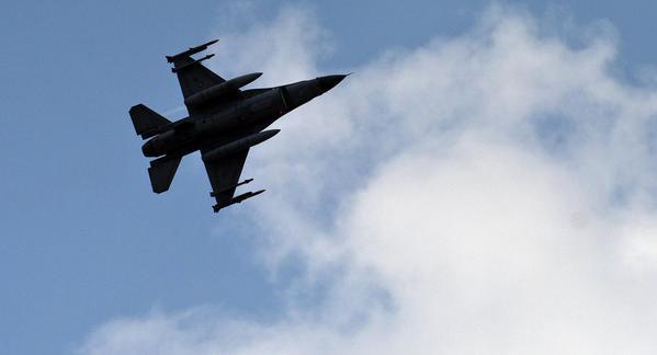 Statele Unite au cerut Turciei sa astepte avioanele SUA pentru a lovi in ISIL