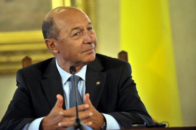 Băsescu către românii din Ucraina: Luaţi-vă cetăţenie română, e cel mai sigur lucru