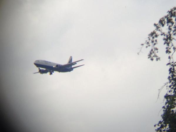 Un avion care zbura pe ruta Liverpool - Bucureşti a aterizat de urgenţă
