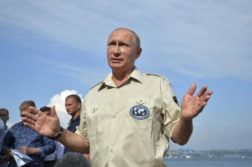 &quot;Ţarul&quot; Putin a dat ordin ca podul care va uni Rusia de Crimeea să fie teminat până în 2018