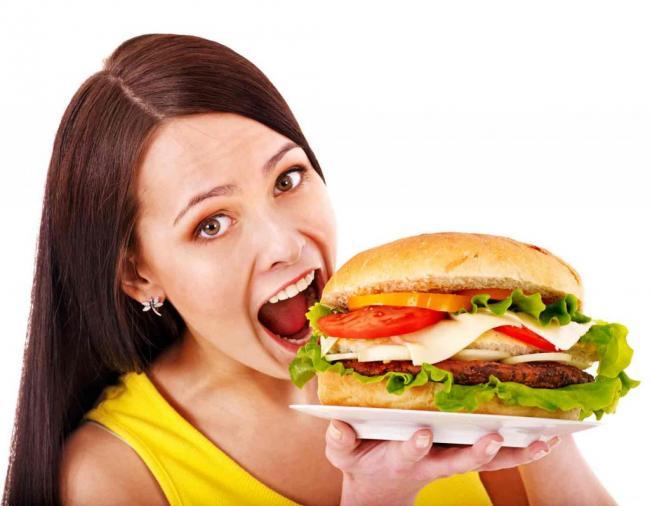 70% dintre restaurantele fast-food nu oferă informaţiii despre alergeni