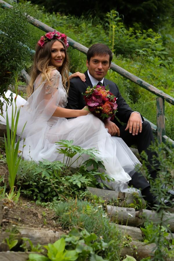Adela Popescu şi Radu Vâlcan s-au căsătorit, după o relaţie de 5 ani (FOTO) 18513073