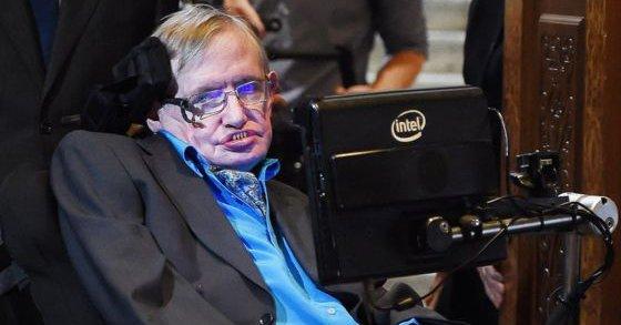 Stephen Hawking: Particulele pot să scape dintr-o gaură neagră şi, totodată, pot ieşi într-un alt Univers